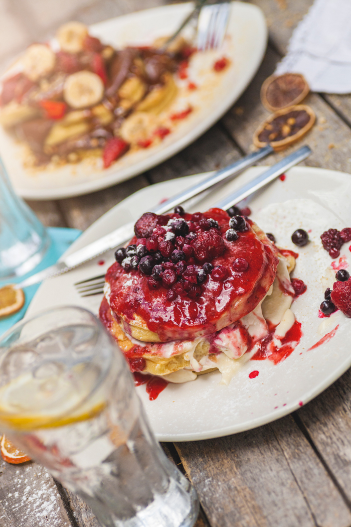 Cheesecake and Berries Pancakes